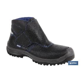 BOTA PIEL NEGRO CIERRE VELCRO S3 MODELO URIAN T 41