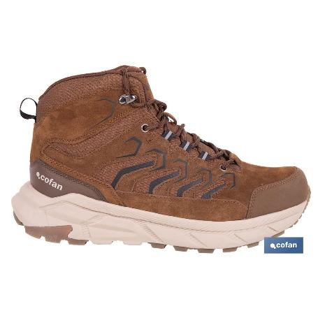 BOTA DE TREKKING MARRÓN MODELO SARDINERO TALLA 44