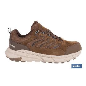 ZAPATILLA DE TREKKING MARRÓN MODELO INFANTO TALLA 45