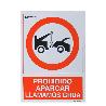CARTEL PROHIBIDO APARCAR LLAMAMOS GRUA 30X21 CM.