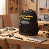 MOCHILA PORTA STST1-72335. NYLON/POLIÉSTER. CREMALLERA. CAPACIDAD 15 L - STANLEY