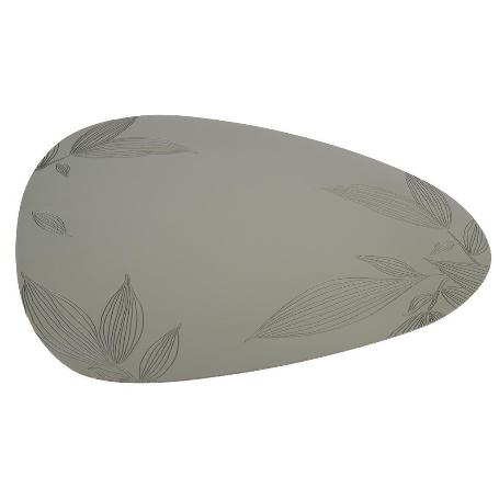 BAJOPLATO FORMA TRIANGULAR DE COLOR VERDE CLARO  ESTAMPADO  MEDIDA 45 X 36 CM   CAJA 6 UNID.
