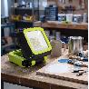 MINI FOCO LED RECARGABLE CON GANCHO LWR7G65. 9 W. 750 LM. IP54. USB-C. ALTURA 130.5MM - LUCECO